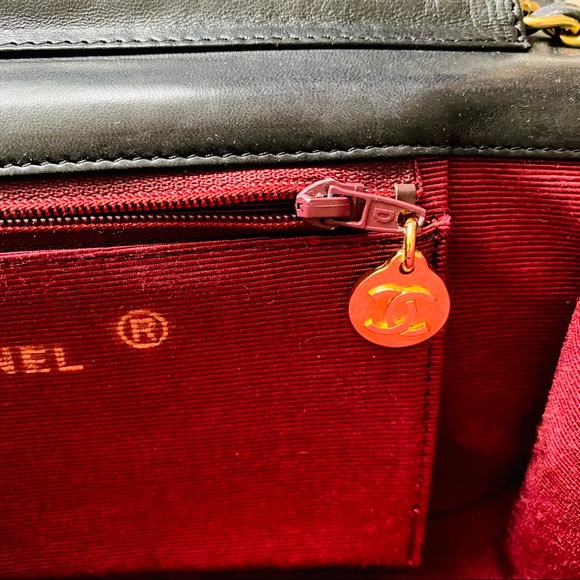 ✨ SOLD ✨ CHANEL Vintage lambskin shoulder bag 24K gold quilted classic chain - Picture 8 of 13